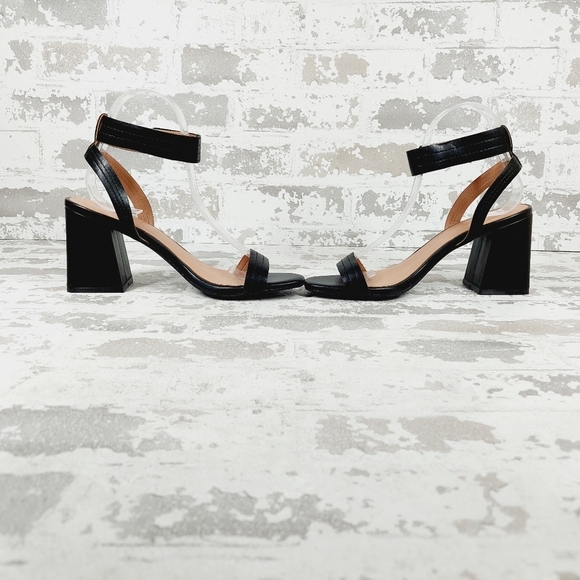 New Linea Paolo Emmie Black Faux Leather Block Heel Ankle Strap Sandals T500 - Picture 7 of 12